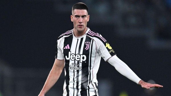 股合网 米体：尤文要求弗拉霍维奇大幅降薪留队，幅度可能接近一半